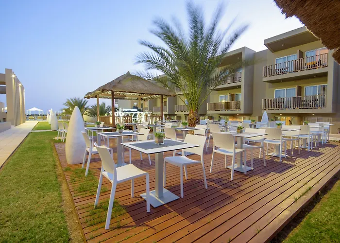 Oasis Salinas Sea